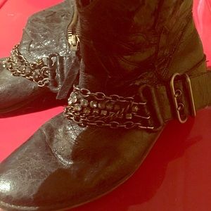 Women size 11 short black boots